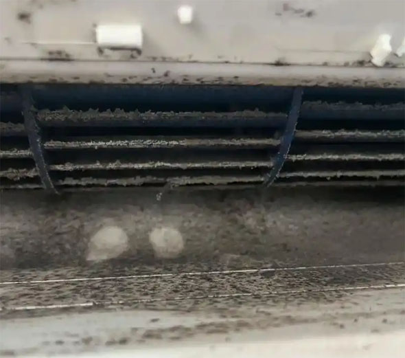 宣威空调吹的风有股烧焦味是怎么回事